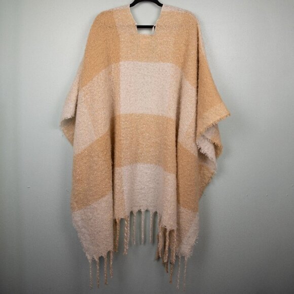 Free People tan and white fringe shawl-OS - Picture 4 of 4